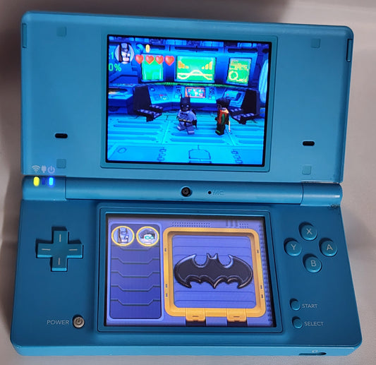Blue DSi. Charger & Stylus Included. Works Great.