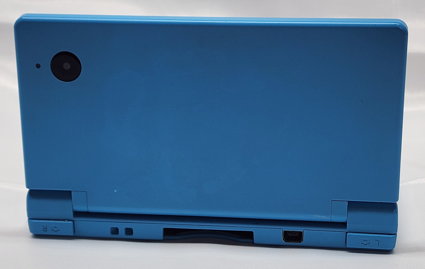 Blue DSi. Charger & Stylus Included. Works Great.