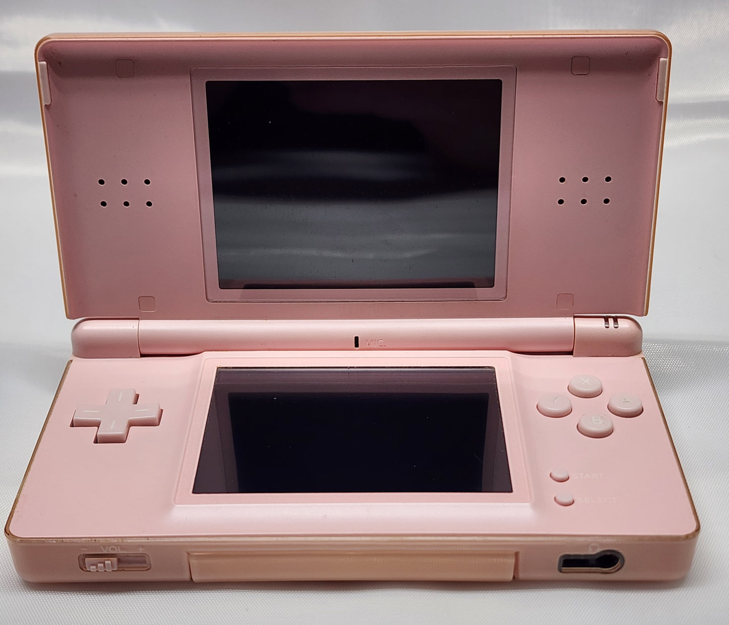 Pink DSlite. Charger & Stylus Included. Works Great.